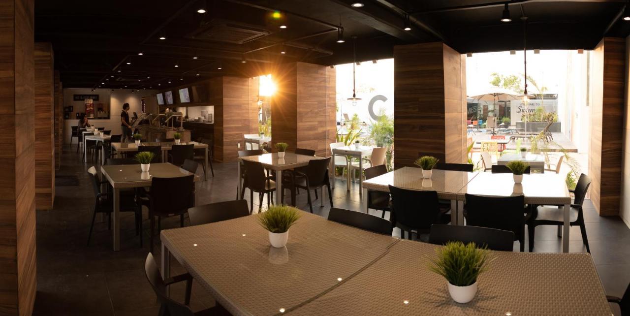 Campus Merida Aparthotel Extérieur photo